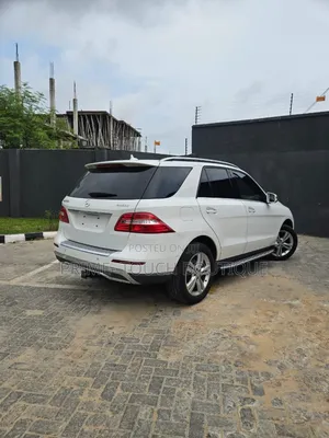 Mercedes-Benz M Class ML350 4MATIC 4dr SUV AWD (3.5L 6cyl 7A) 2015
