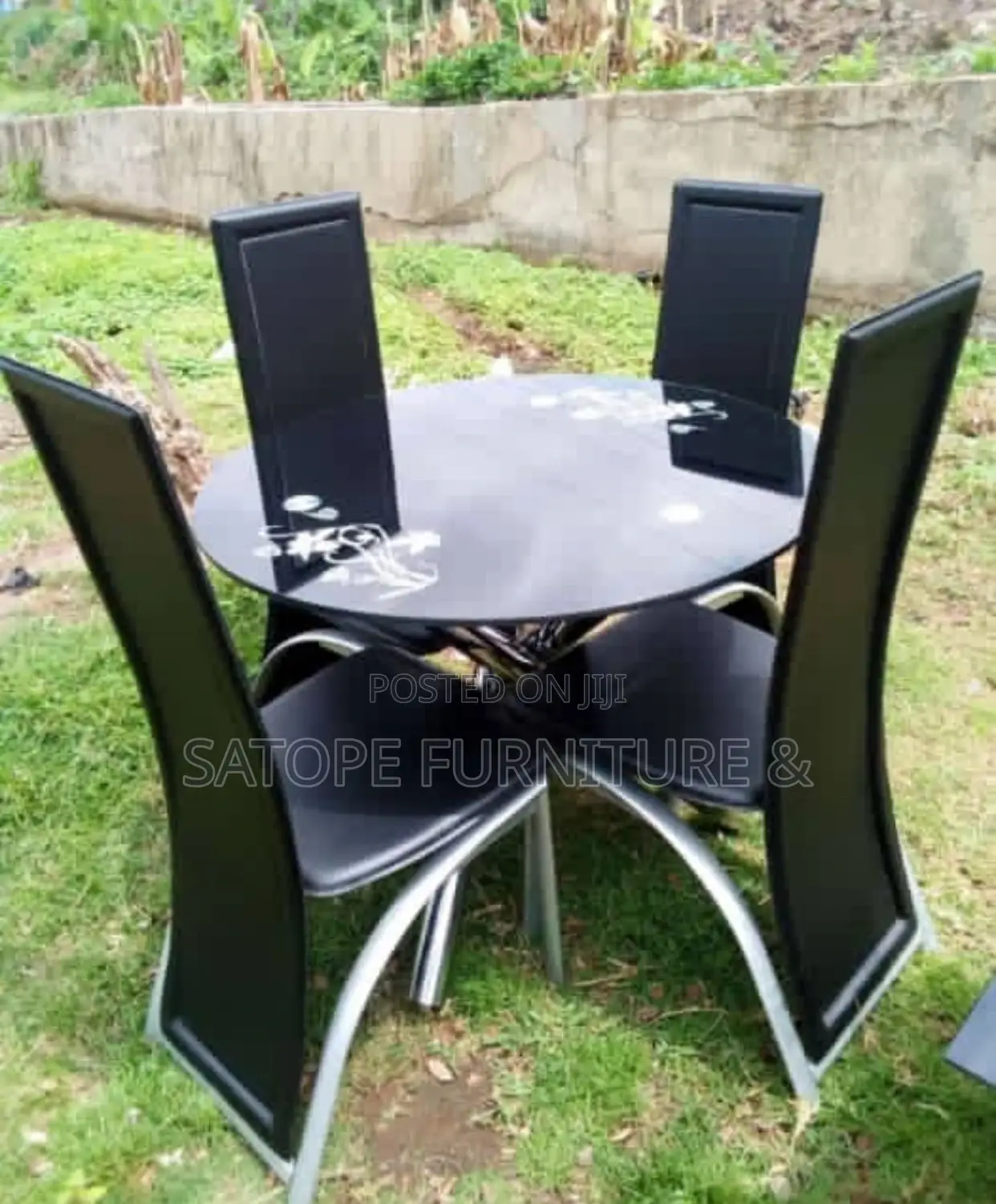 Unique Dining Set by 4