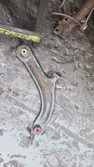 Low Arm Nissan Sentra 2008