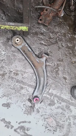Low Arm Nissan Sentra 2008