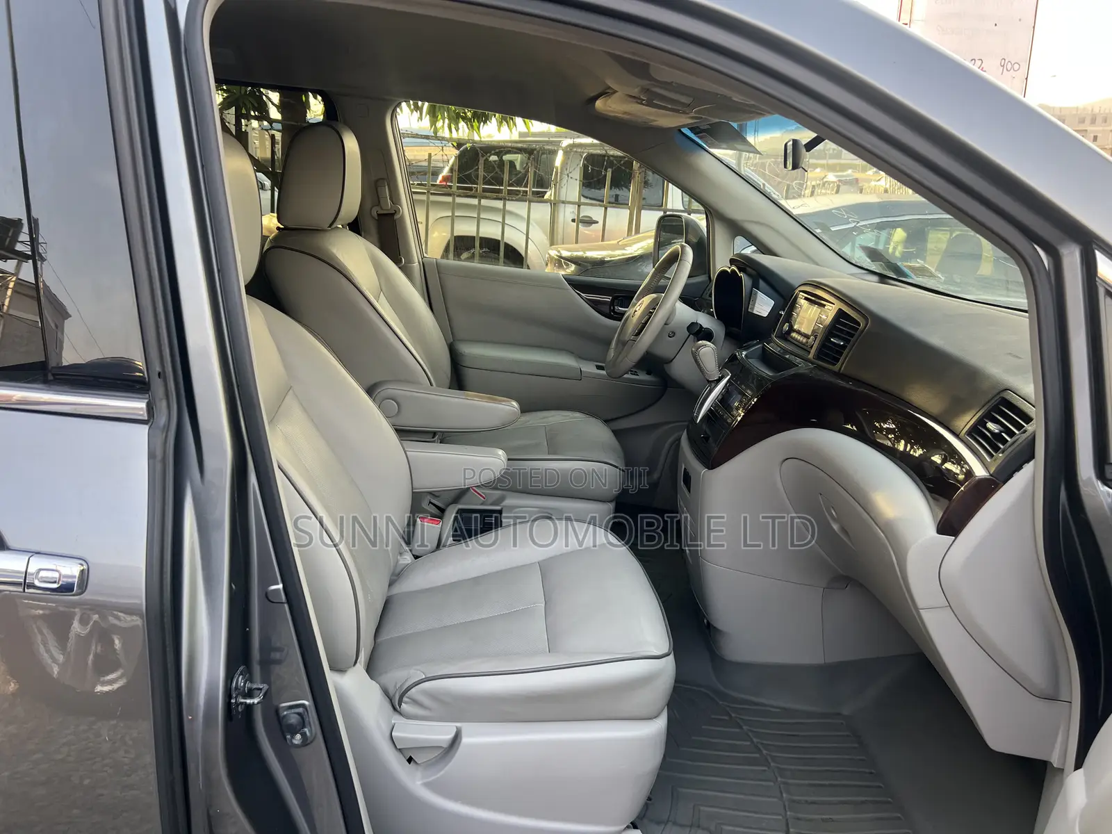 Nissan Quest 2014 Gray