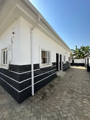 1bdrm Apartment in Nnpc Estate Lifecamp for rent