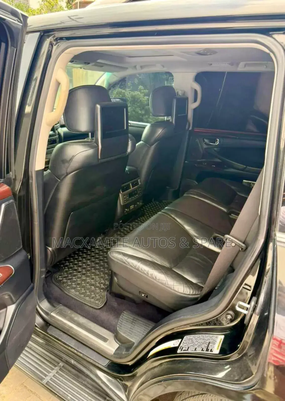 Lexus LX 570 AWD 2013 Black