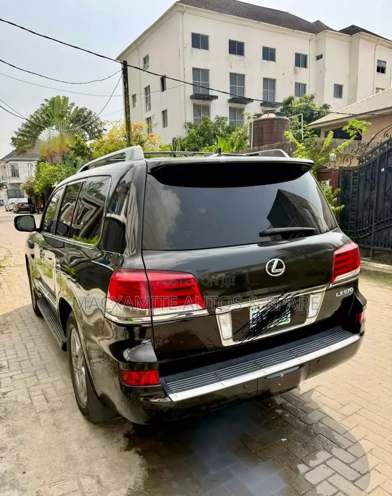 Lexus LX 570 AWD 2013 Black