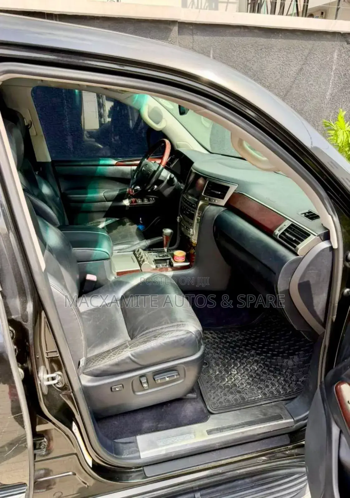 Lexus LX 570 AWD 2013 Black