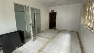 10bdrm Block of Flats in Private Estate for rent