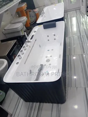 Black and White Computerize Single Jacuzzi