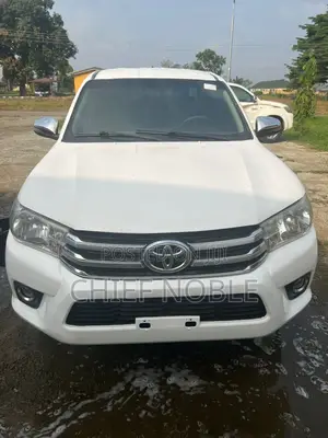 Toyota Hilux 2018 White