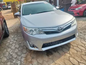 Toyota Camry LE 4dr Sedan (2.5L 4cyl 6A) 2014 Silver