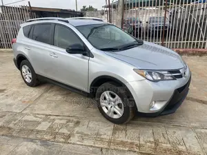 Toyota RAV4 LE 4dr SUV (2.5L 4cyl 6A) 2014 Silver