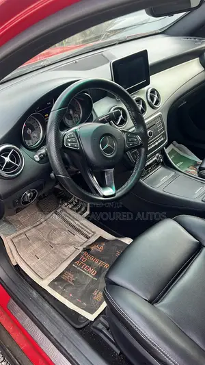 Mercedes-Benz GLA 250 2016 Red
