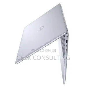 New Laptop Dell Inspiron 16 5620 32GB Intel Core 7 SSD 1T