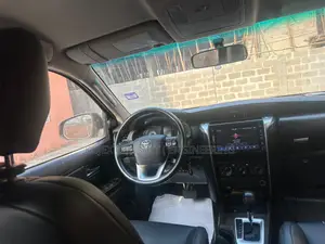 Toyota Fortuner 2019 Black