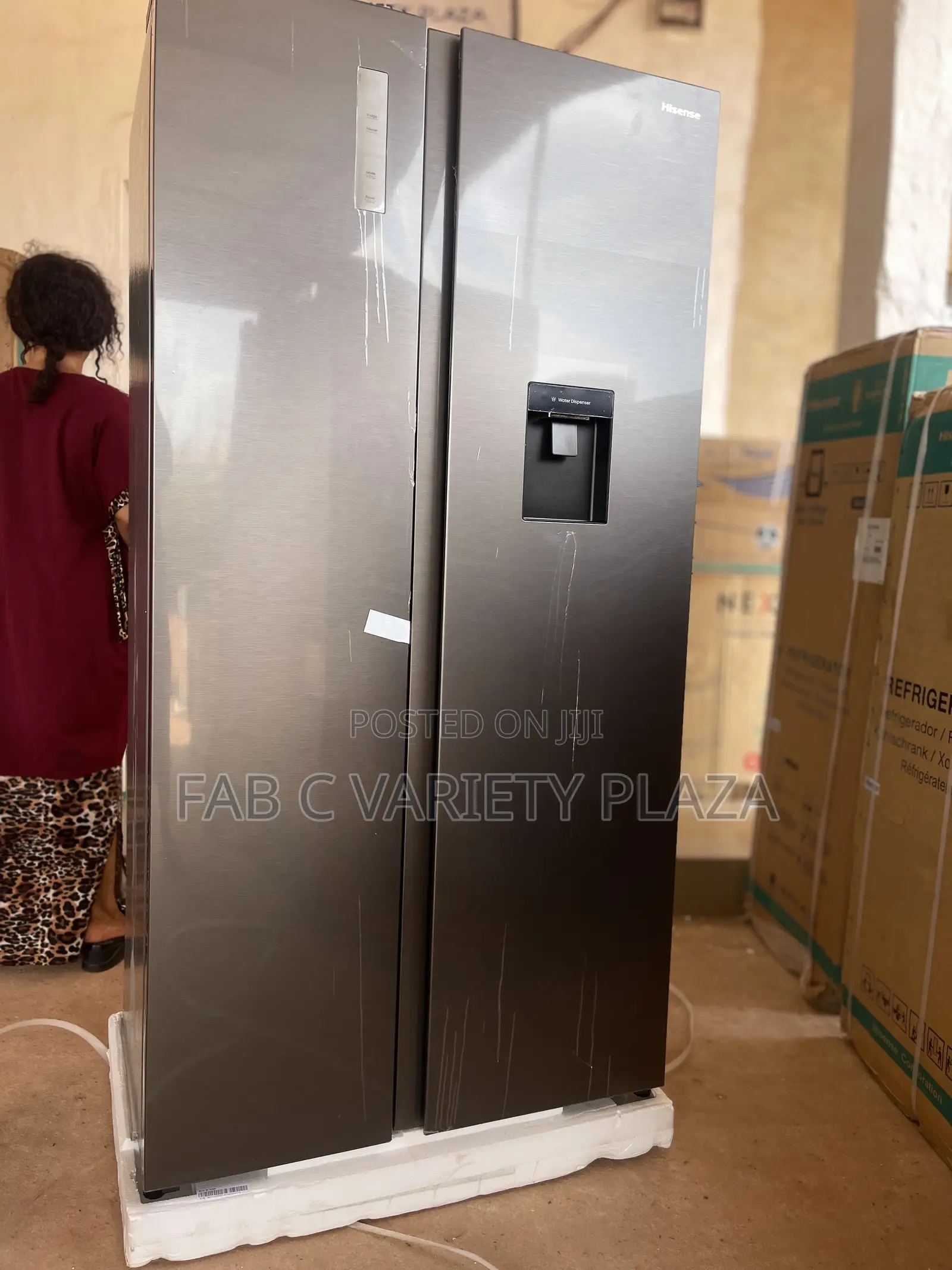 Side by Side Inverter Hisense Refrigerator With a Water Dispenser!!
