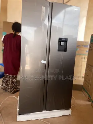Side by Side Inverter Hisense Refrigerator With a Water Dispenser!!