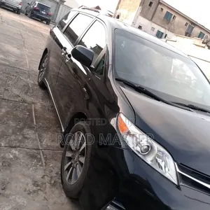 Toyota Sienna 2019 Black