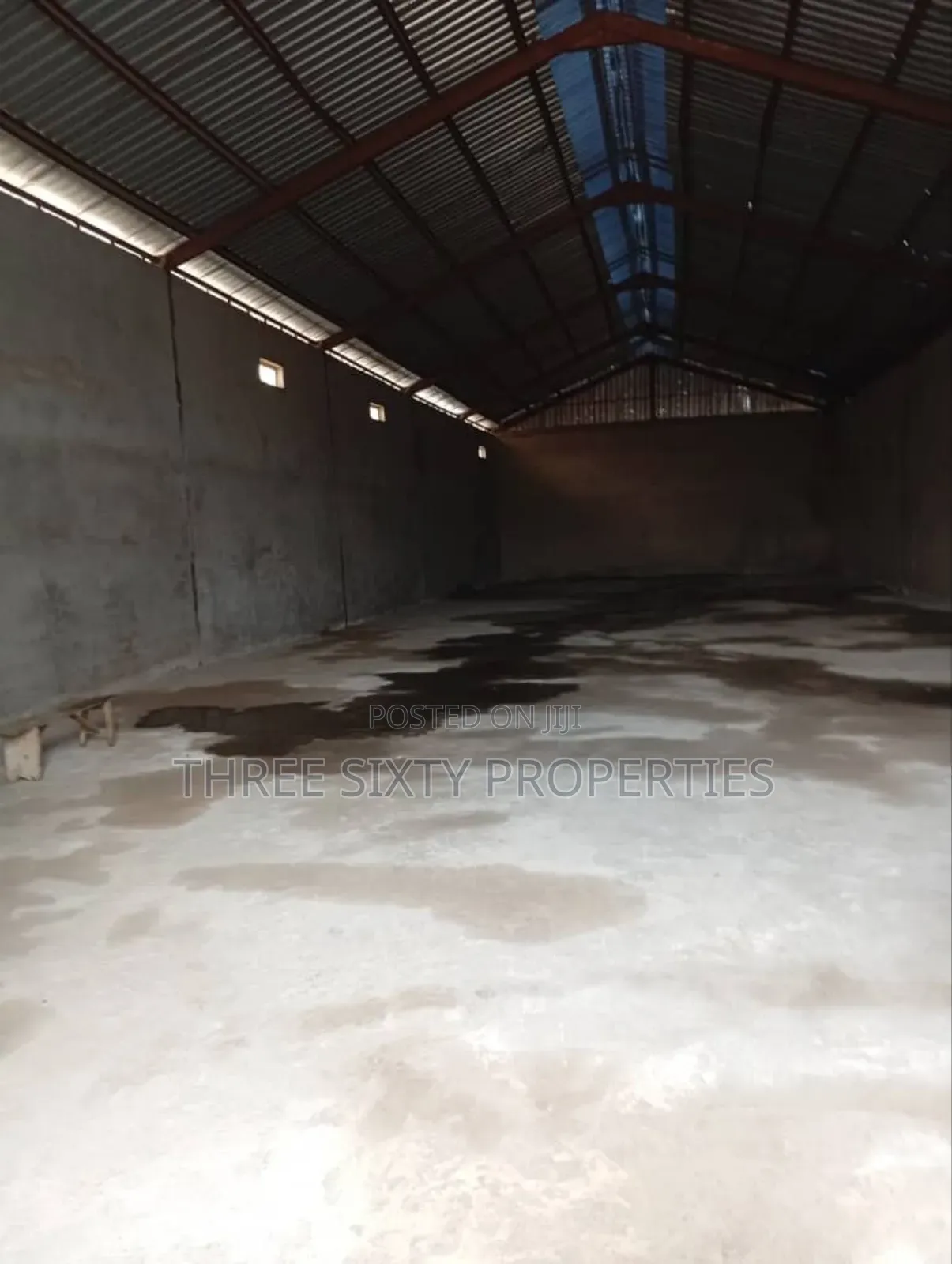 500sqm Warehouse Exclusive Compound