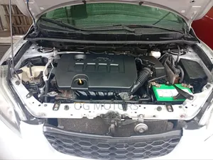 Toyota Matrix Hatchback FWD (1.8L 4cyl 5M) 2009 Silver