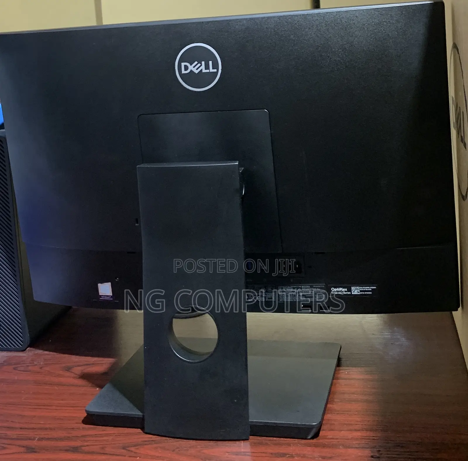 New Desktop Computer Dell OptiPlex 5260 8GB Intel Core I5 SSD 256GB