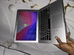 Laptop Apple MacBook Air 2017 8GB Intel Core I5 SSD 128GB