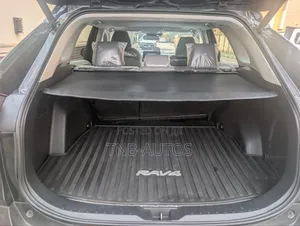 Toyota RAV4 XLE 2021 Black