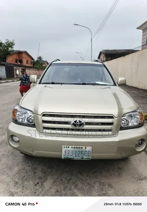 Toyota Highlander Limited V6 FWD 2003 Gold