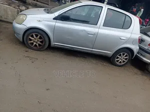 Toyota Yaris 2004 Silver