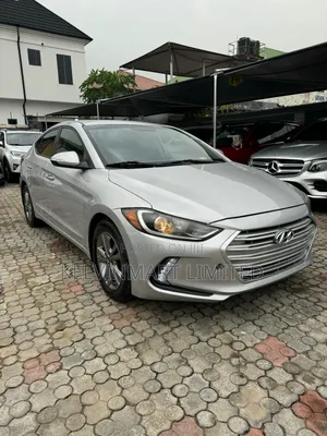 Hyundai Elantra ECO Sedan FWD (1.4L 4cyl 7A) 2017 Silver