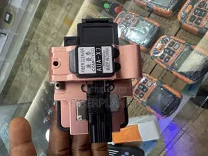 Very High Fiber Optic Cleaver X3
