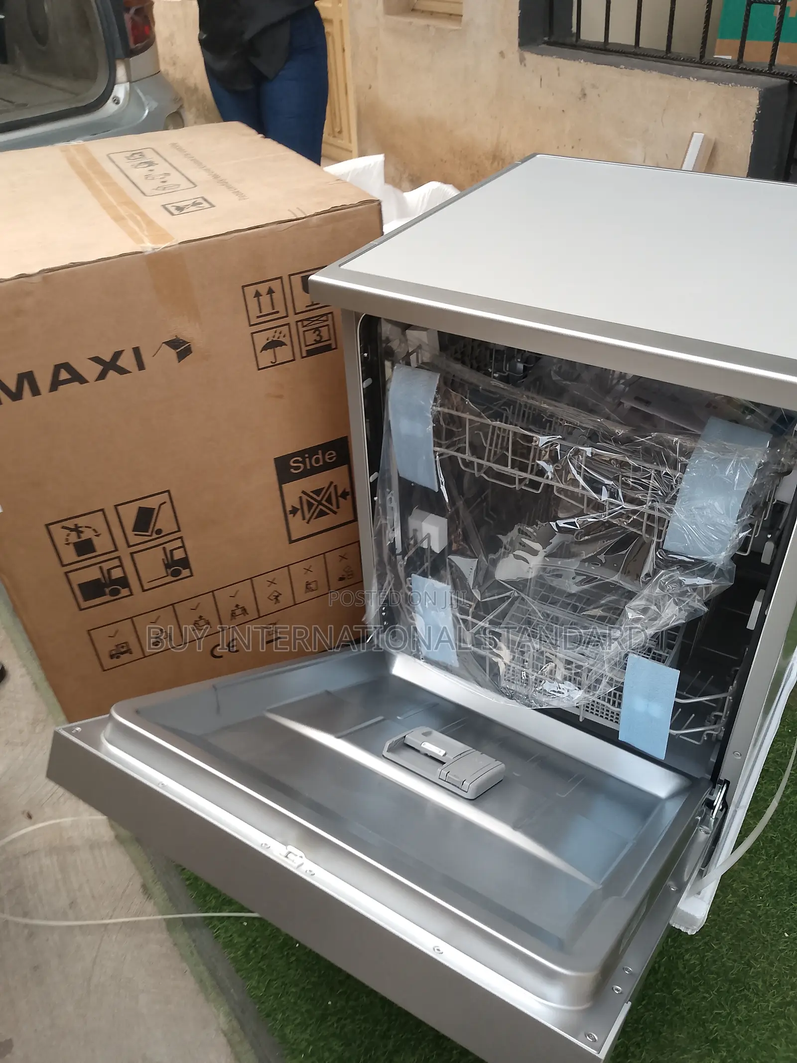 Maxi Dishwasher – New, Discount Offer