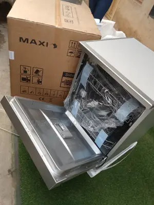 Maxi Dishwasher – New, Quick Delivery