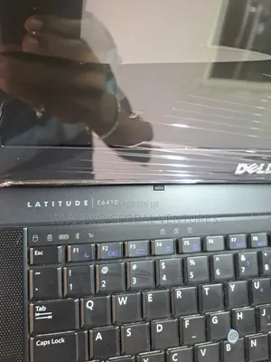 Laptop Dell Latitude E6410 4GB Intel Core i7 HDD 500GB