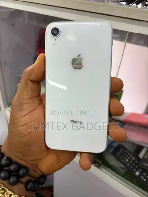 Apple iPhone XR 64 GB White