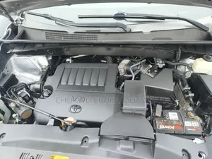Toyota Highlander LE V6 4x4 (3.5L 6cyl 6A) 2016 Silver