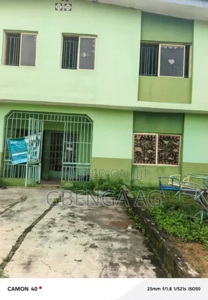 3bdrm Block of Flats in Egbeda Lagos, Alimosho for sale