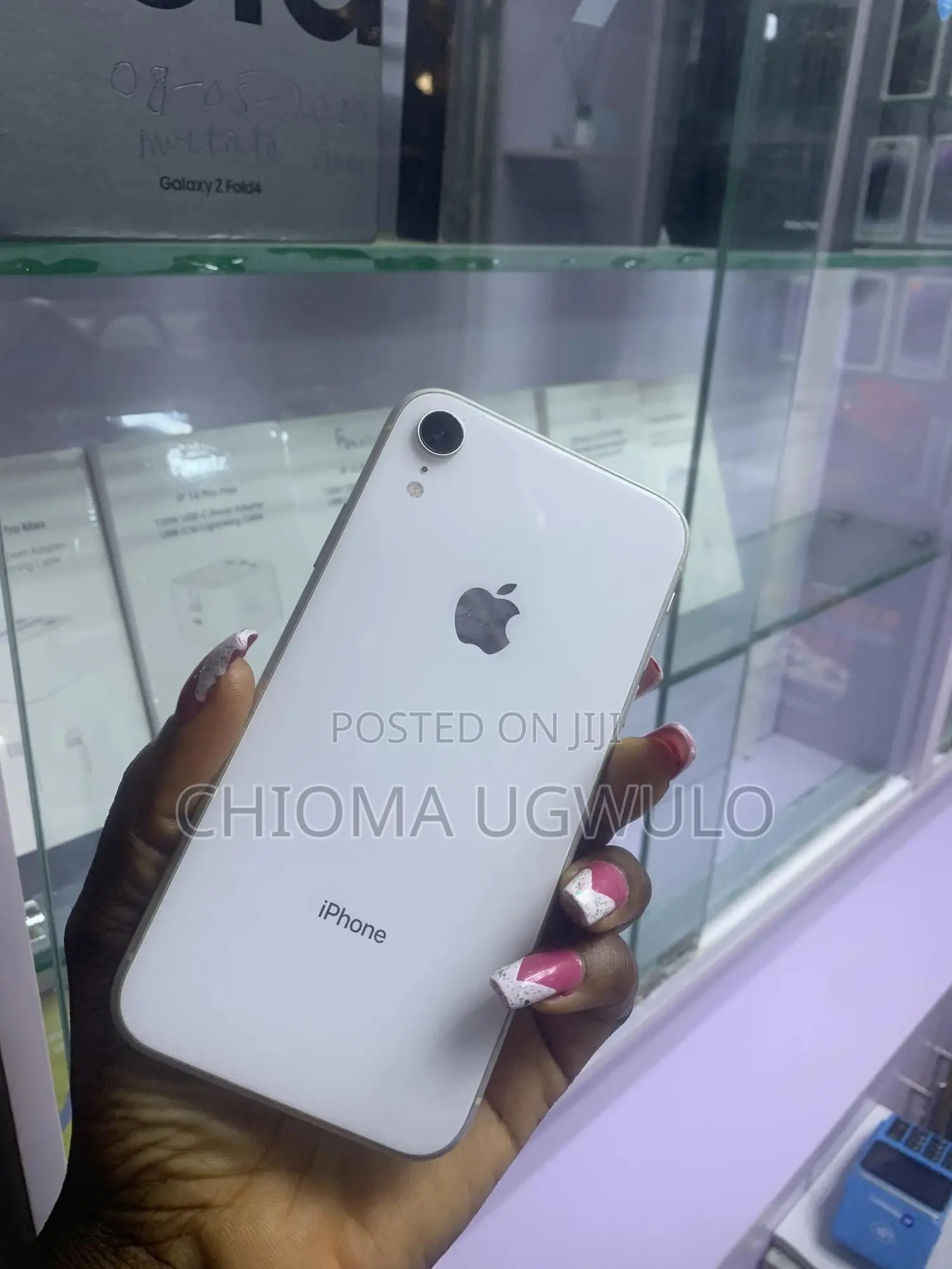 Apple iPhone XR 64 GB White
