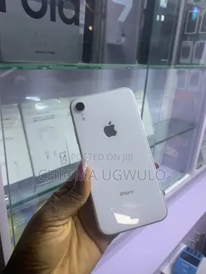 Apple iPhone XR 64 GB White