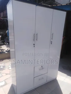 3 Door Well Finished Wardrobes With Drawer