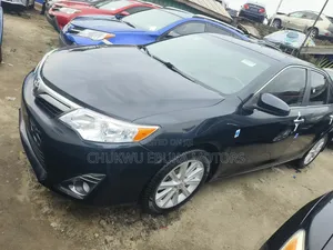 Toyota Camry XLE 4dr Sedan (2.5L 4cyl 6A) 2012 Blue