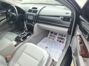 Toyota Camry XLE 4dr Sedan (2.5L 4cyl 6A) 2012 Blue
