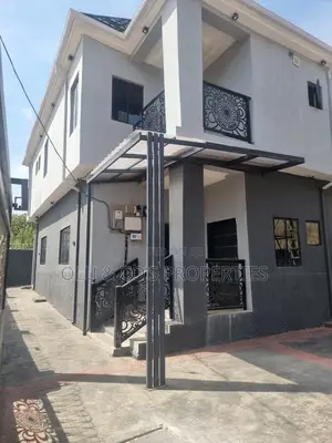 4bdrm Duplex in Nut District for rent