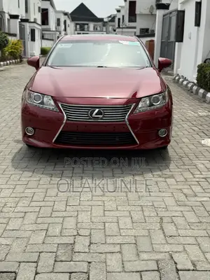 Lexus ES 2014 Red