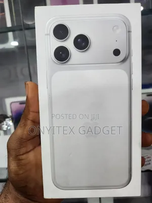 New Apple iPhone 17 Pro Max 256 GB Silver