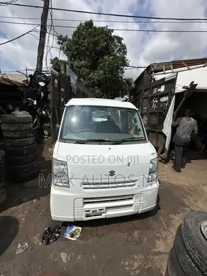 Suzuki Every 2010 White