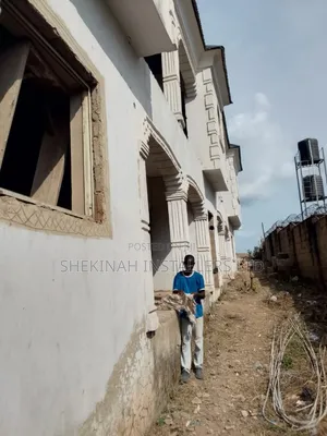 3bdrm Block of Flats in Peace Estate, Ibadan for sale