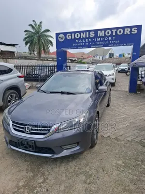 Honda Accord Touring 4dr Sedan FWD (3.5L 6cyl 6A) 2013 Gray