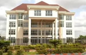 4-Floor Office Complex (3,900 Sqm) With Reception 40 Toilets, 64 SQM