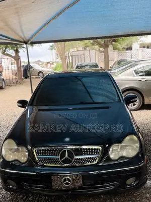 Mercedes-Benz C240 2002 Black