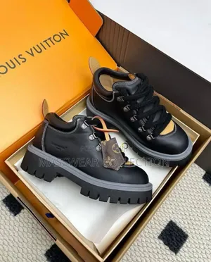 Lv Leather Sneakers