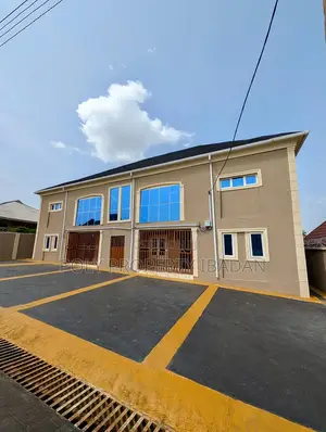 5bdrm Duplex in Oluyole Estate, Ibadan for sale